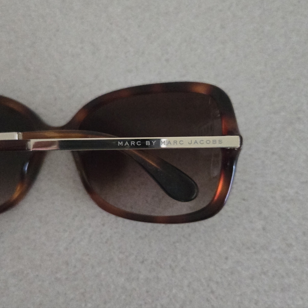 Marc by Marc Jacobs sunglasses Rectangular Solid … - image 5